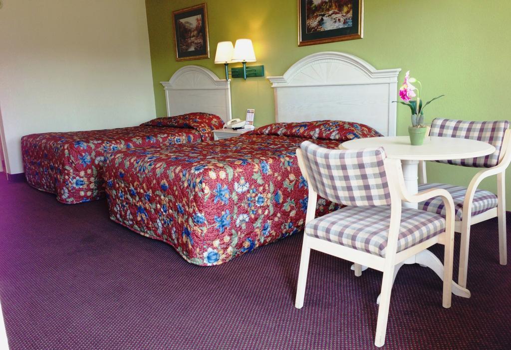 Holiday Terrace Inn - Pigeon Forge Eksteriør billede