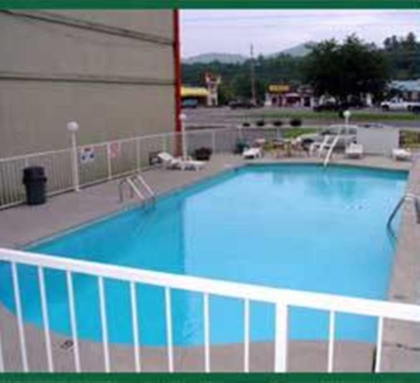 Holiday Terrace Inn - Pigeon Forge Eksteriør billede
